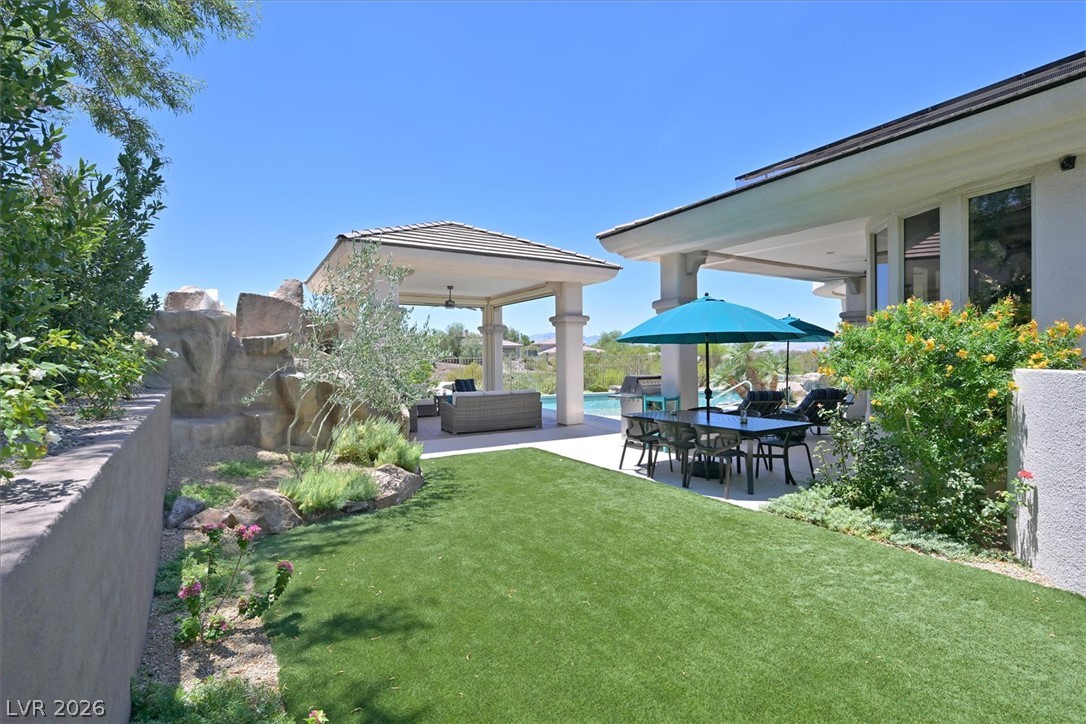 19 Club Vista Drive Henderson NV 89052