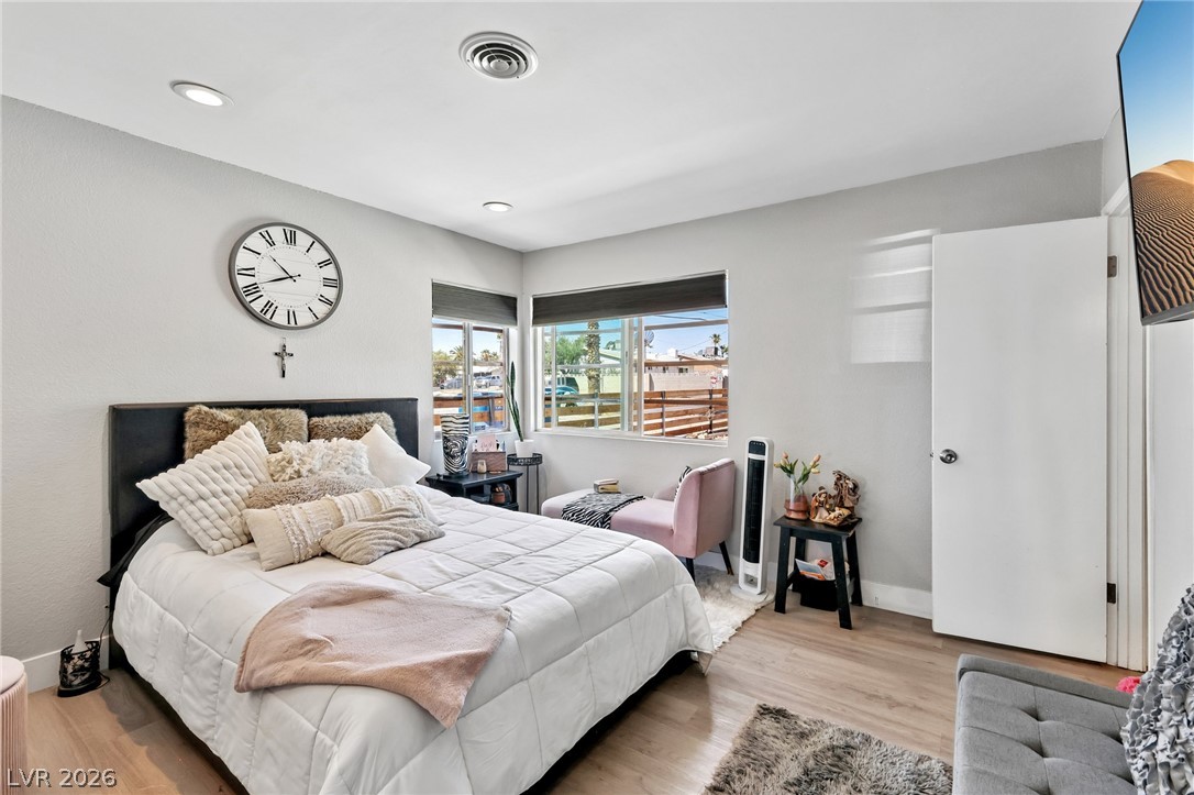 1528 Saylor Way Las Vegas NV 89108