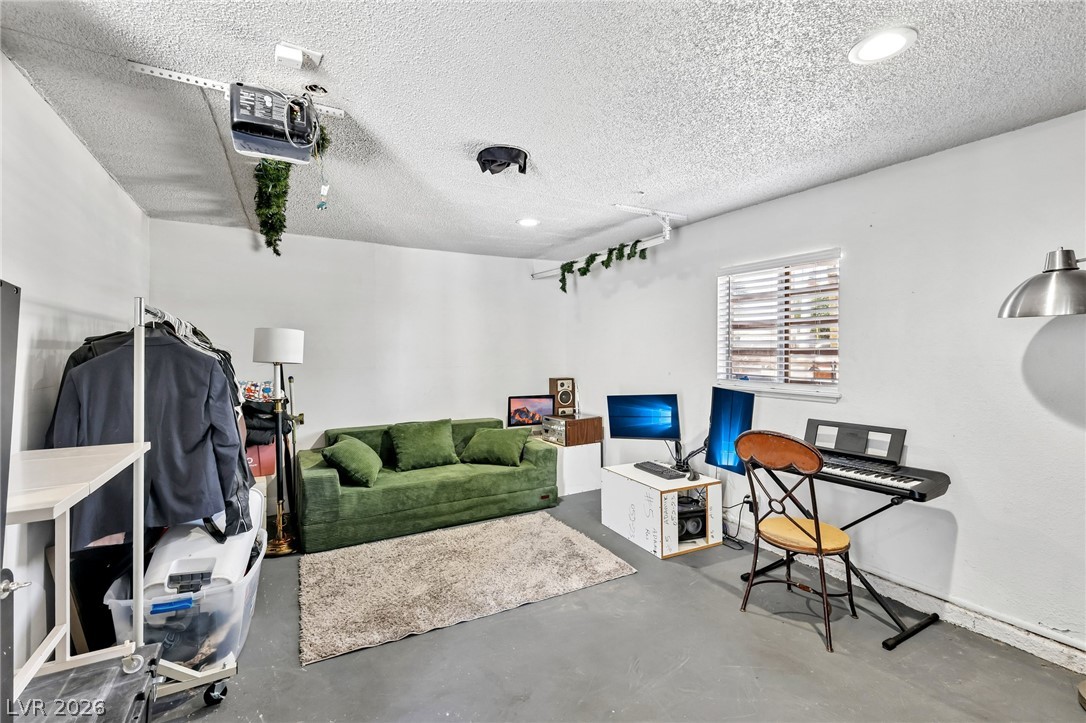 1528 Saylor Way Las Vegas NV 89108