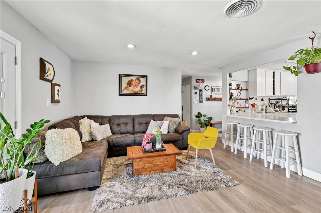 1528 Saylor Way Las Vegas NV 89108