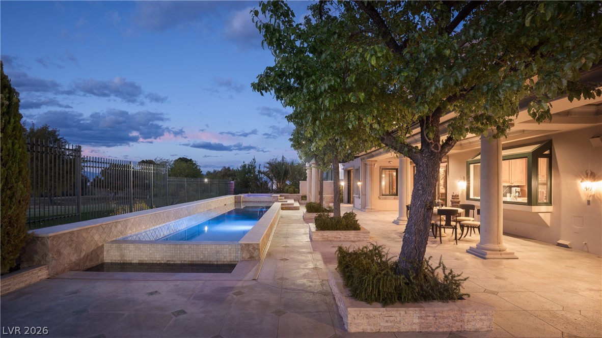 1413 Iron Hills Lane Las Vegas NV 89134