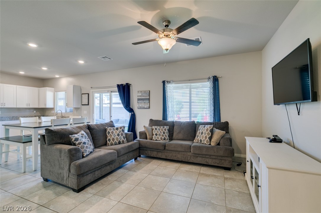 7239 Glimmer Point Street North Las Vegas NV 89084