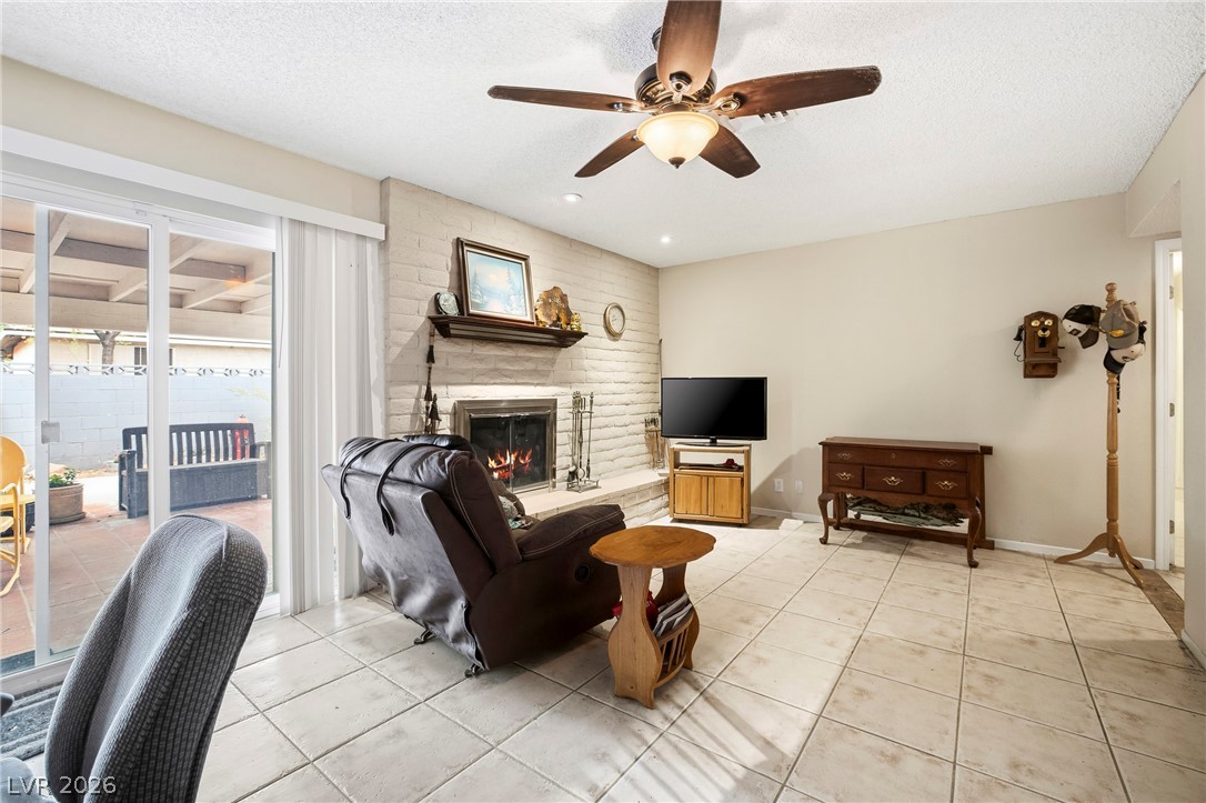 4677 La Fonda Drive Las Vegas NV 89121