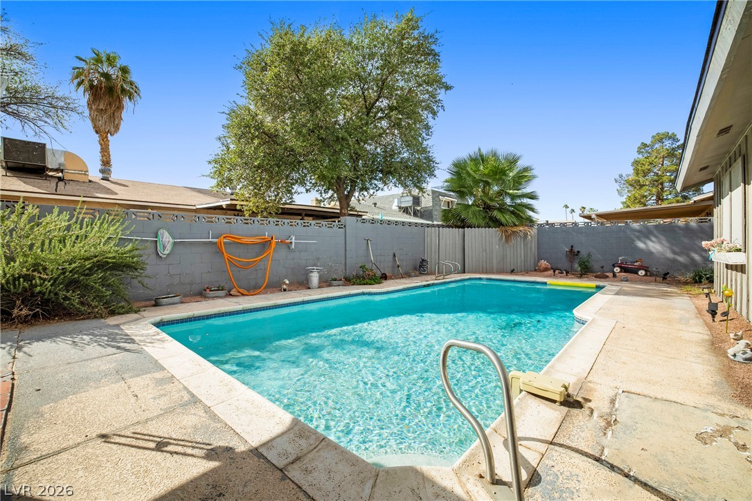 4677 La Fonda Drive Las Vegas NV 89121