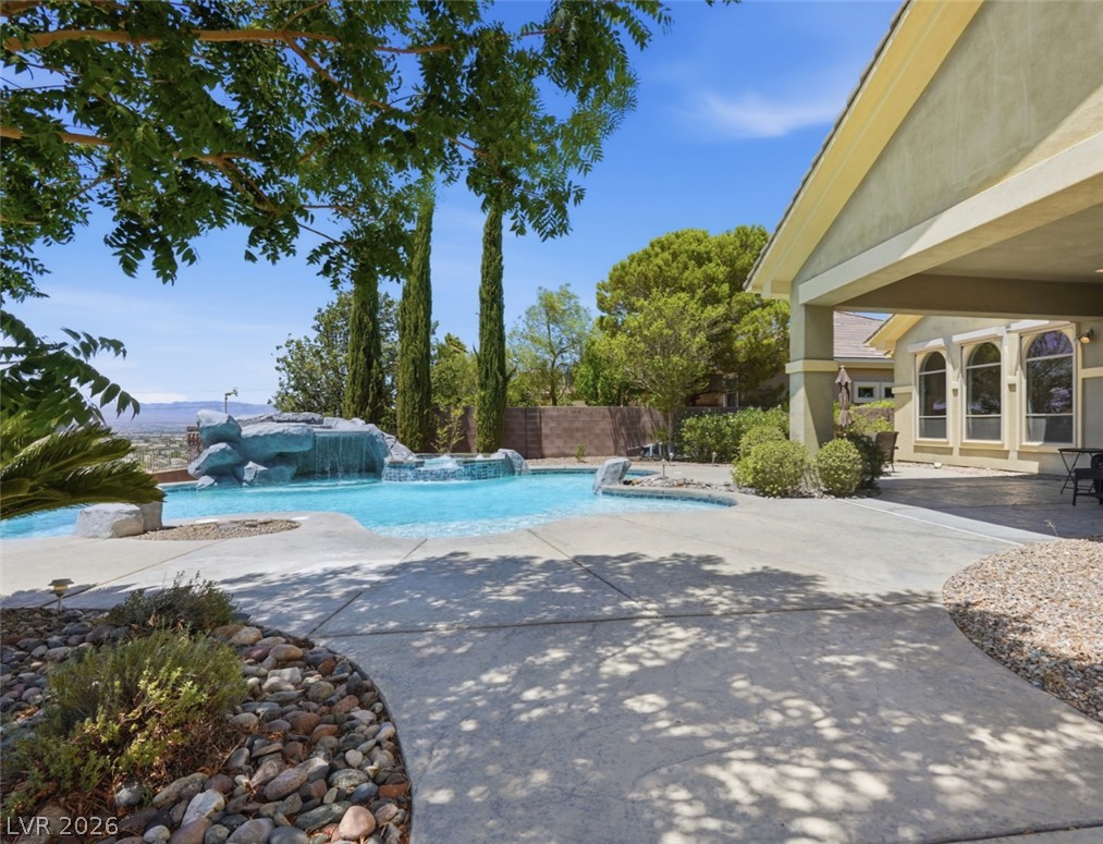 2266 Driftwood Tide Avenue Henderson NV 89052