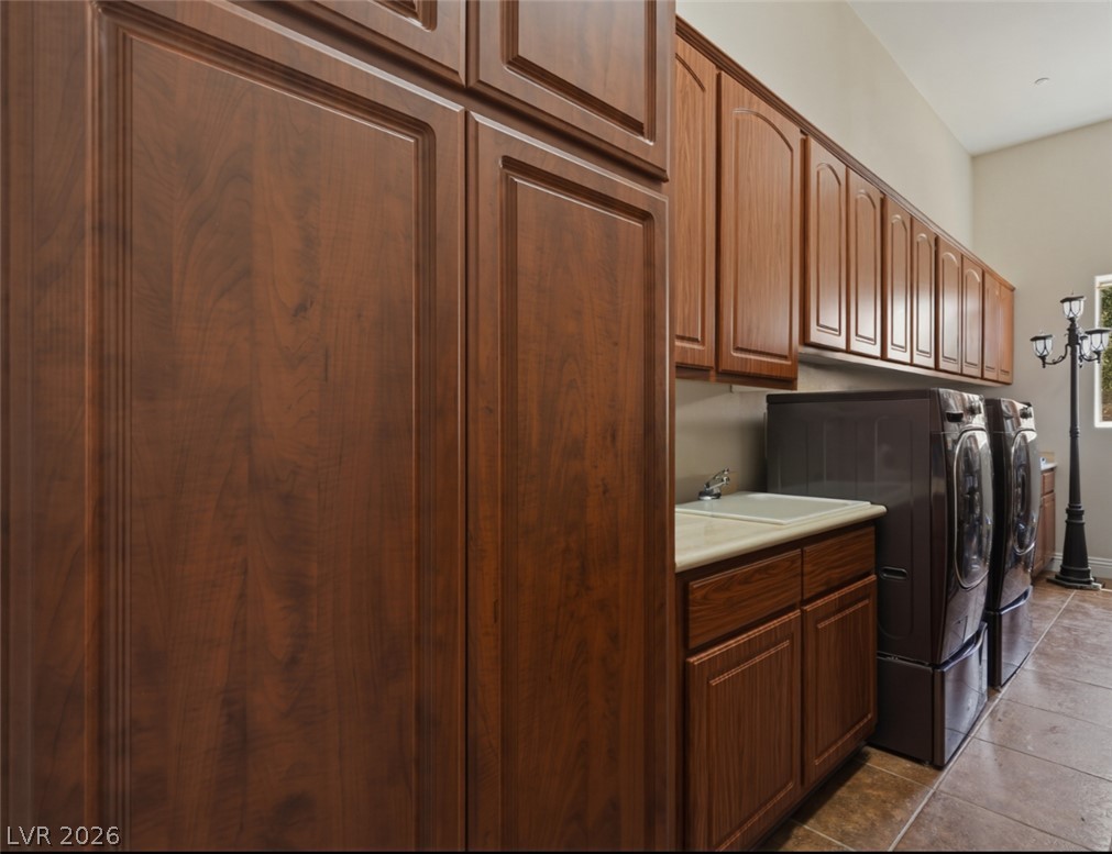 2266 Driftwood Tide Avenue Henderson NV 89052