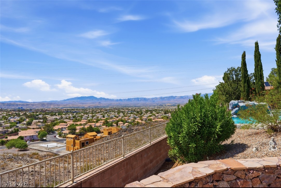 2266 Driftwood Tide Avenue Henderson NV 89052