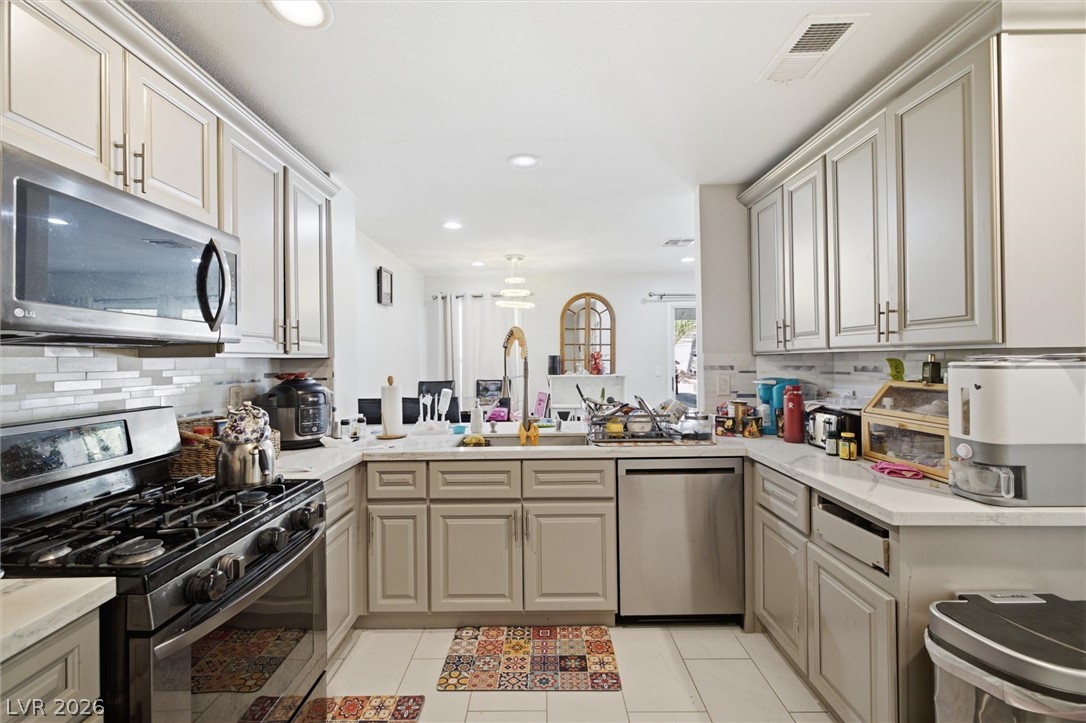 3305 Summerfield Lane Las Vegas NV 89117