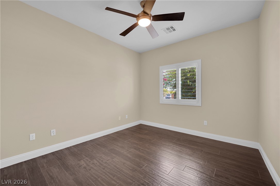 5812 Bargull Bay Avenue Las Vegas NV 89131