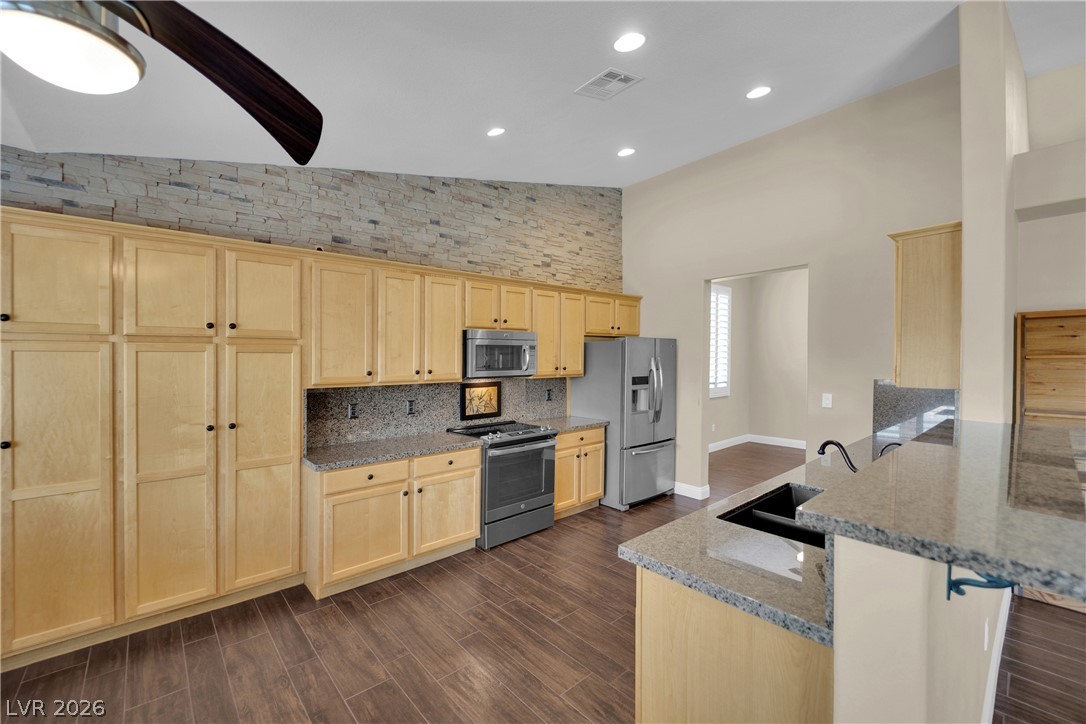 5812 Bargull Bay Avenue Las Vegas NV 89131