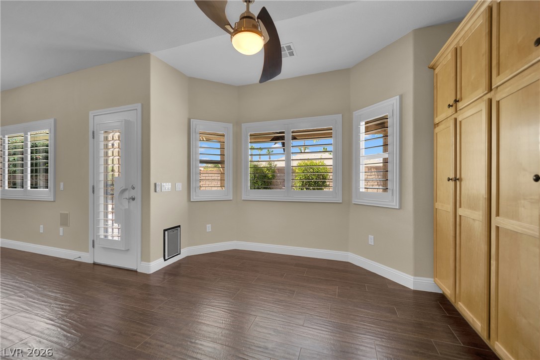 5812 Bargull Bay Avenue Las Vegas NV 89131