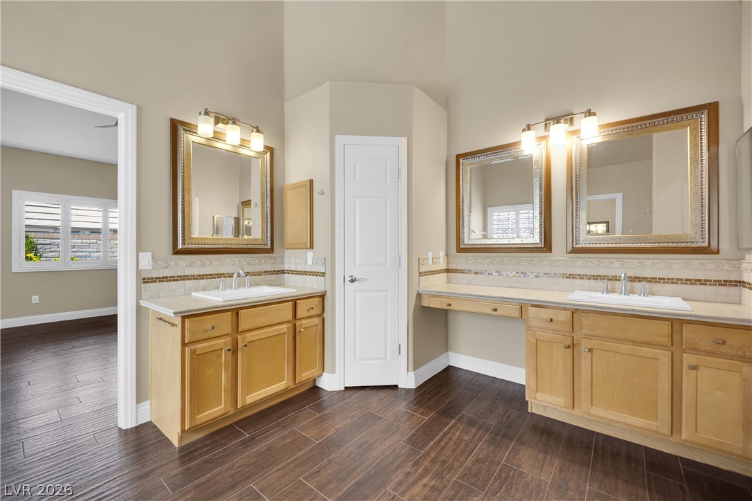 5812 Bargull Bay Avenue Las Vegas NV 89131