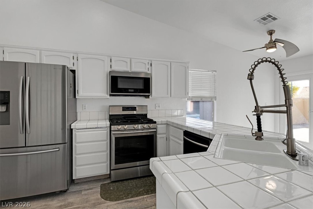 2305 Lone Ridge Court North Las Vegas NV 89032