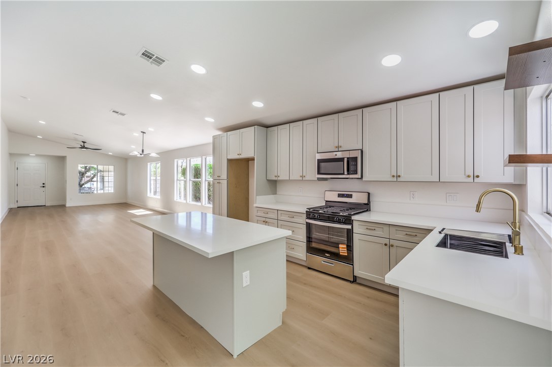1841 Vista Pointe Avenue Henderson NV 89012