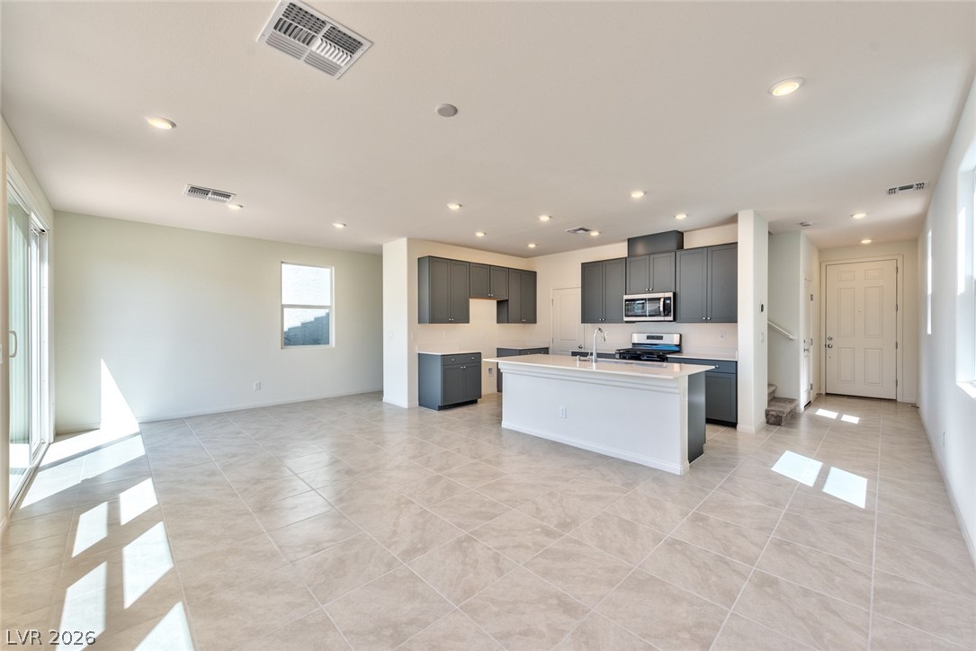 10167 Glowing Amber Street Las Vegas NV 89141