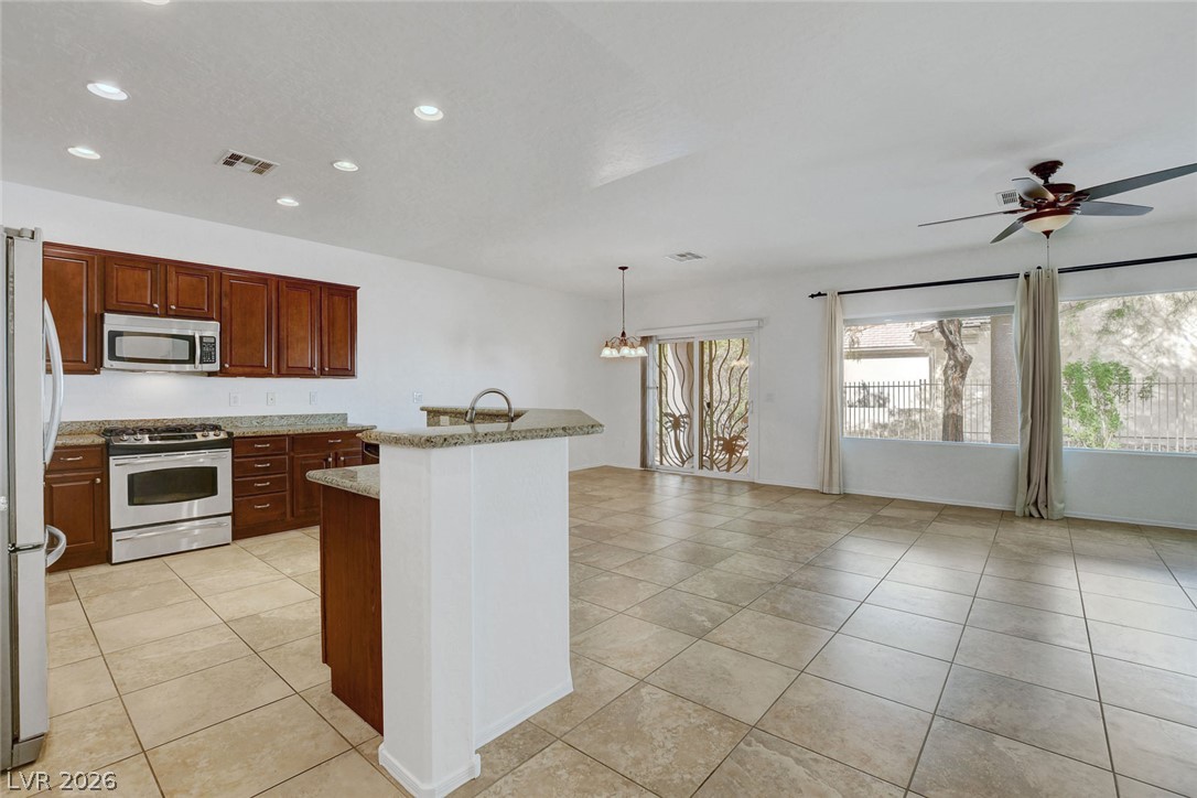 2236 Night Parrot Avenue North Las Vegas NV 89084