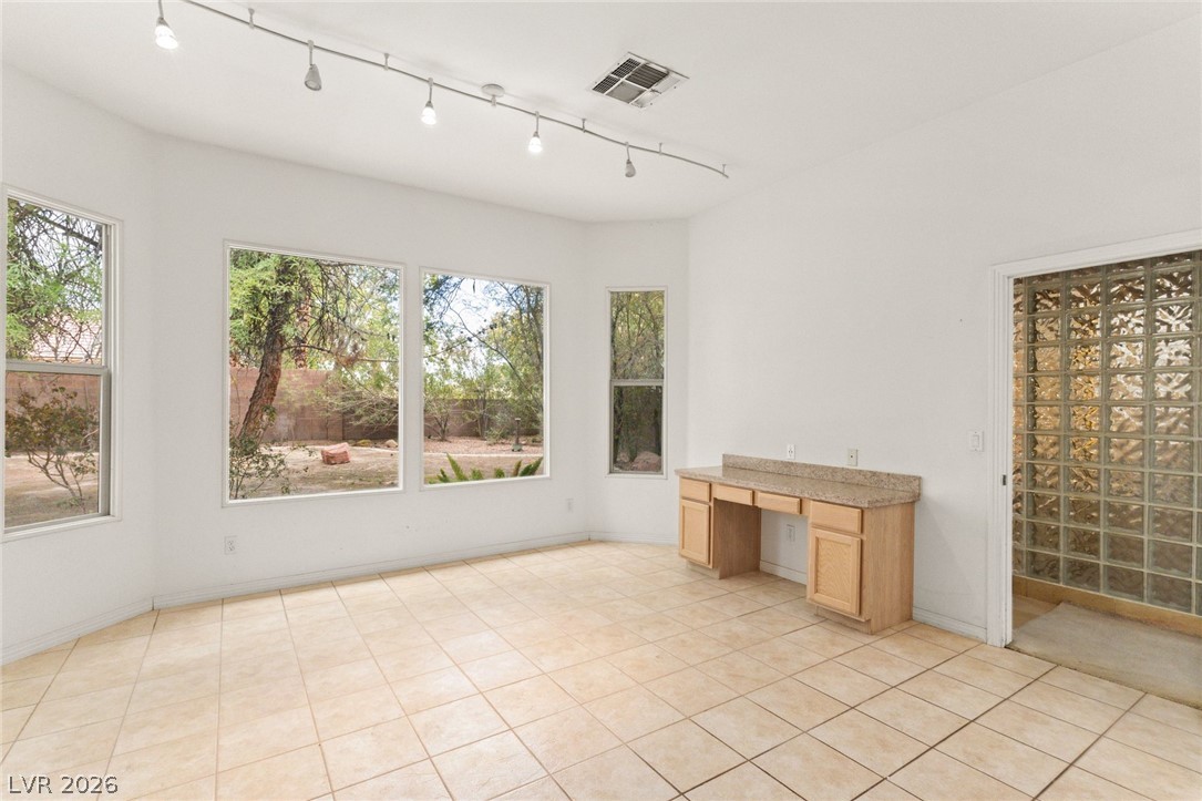 8312 Fullmoon Maple Avenue Las Vegas NV 89117