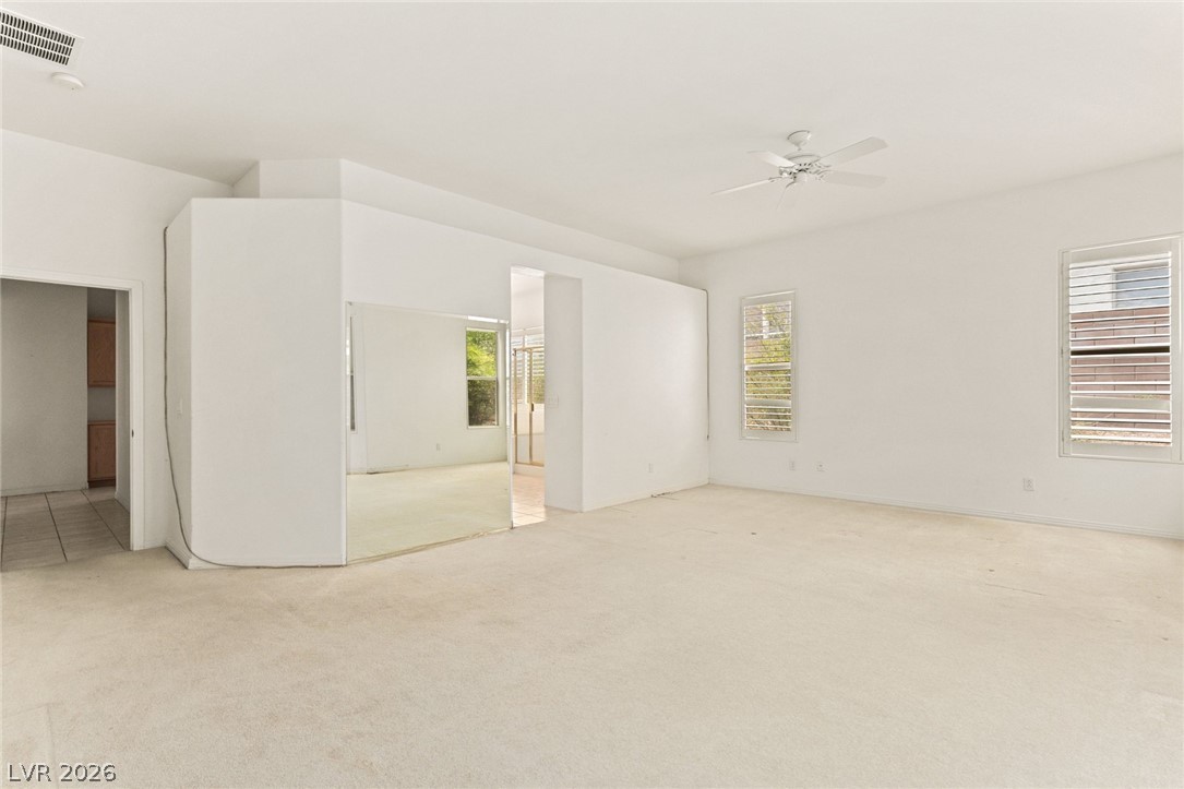 8312 Fullmoon Maple Avenue Las Vegas NV 89117