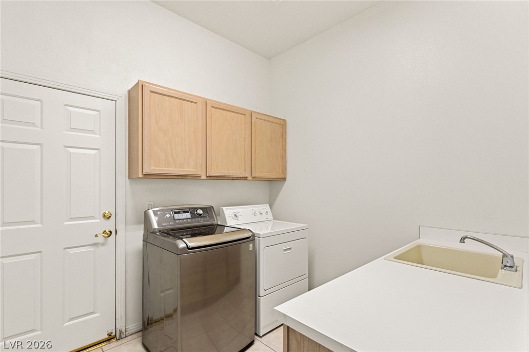 8312 Fullmoon Maple Avenue Las Vegas NV 89117