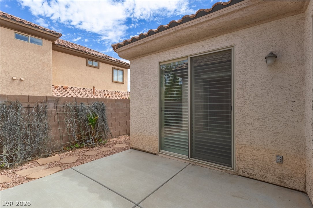 8312 Fullmoon Maple Avenue Las Vegas NV 89117
