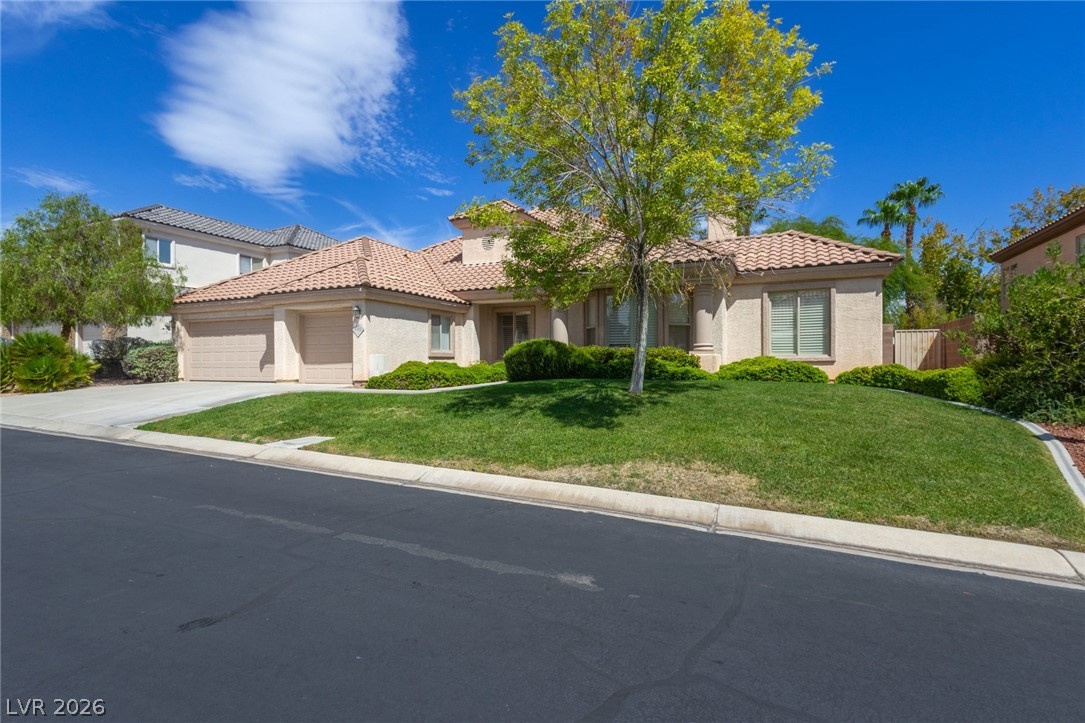 8312 Fullmoon Maple Avenue Las Vegas NV 89117