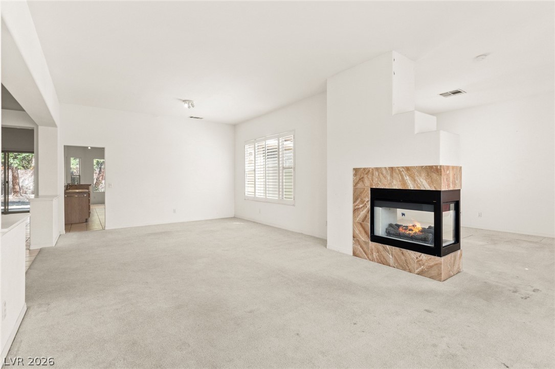 8312 Fullmoon Maple Avenue Las Vegas NV 89117