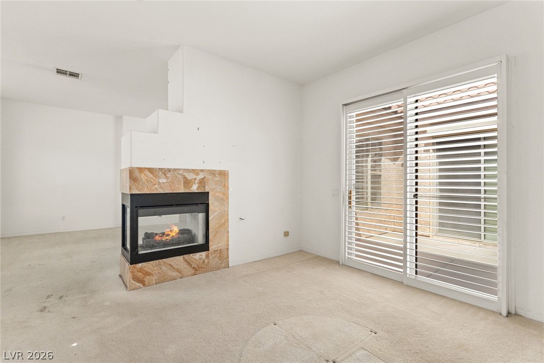 8312 Fullmoon Maple Avenue Las Vegas NV 89117