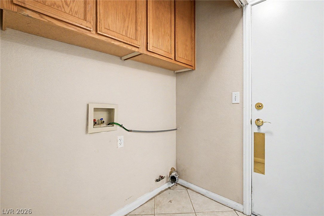 8713 Blazing Saddle Avenue Las Vegas NV 89129