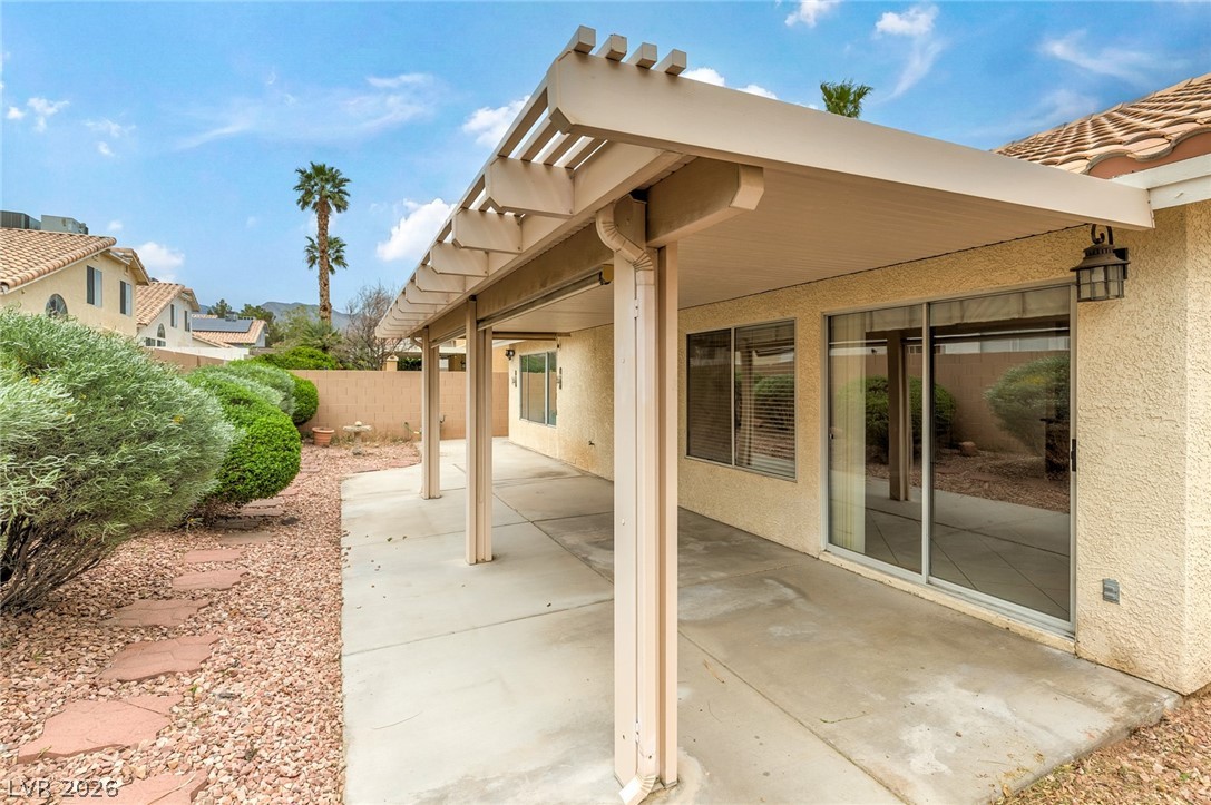 8713 Blazing Saddle Avenue Las Vegas NV 89129
