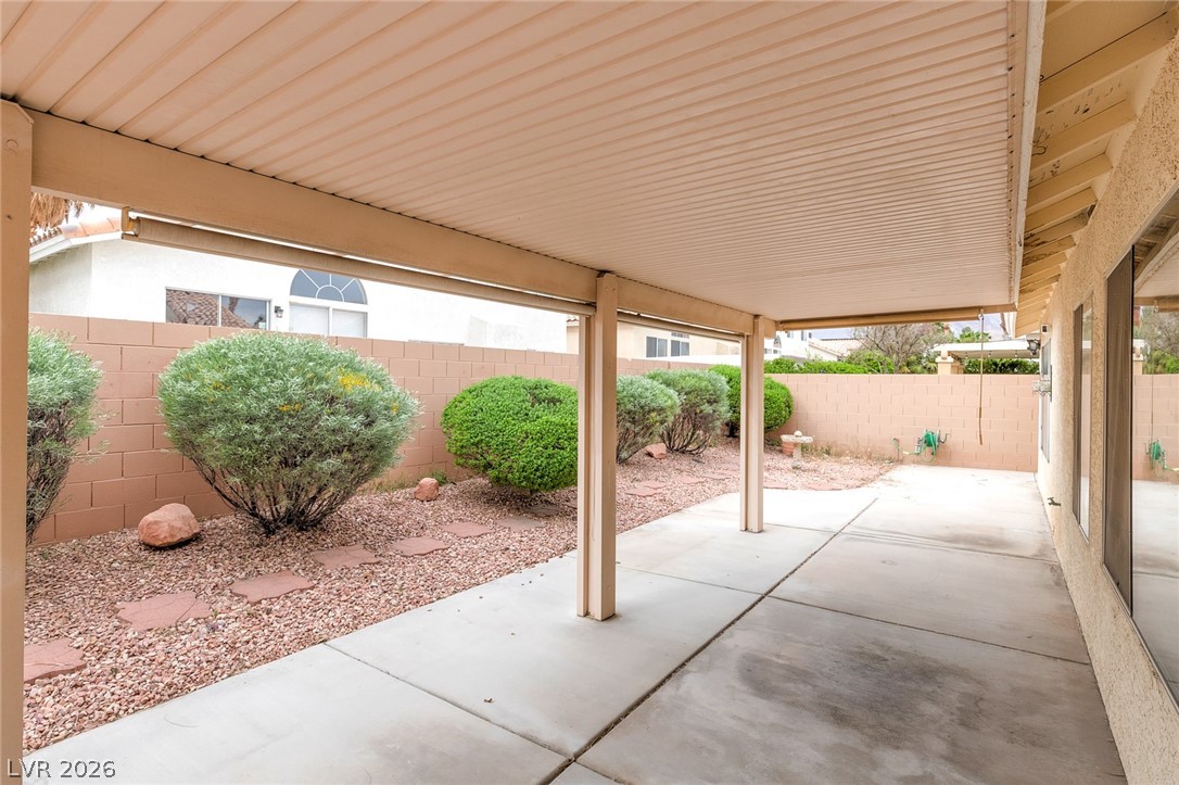 8713 Blazing Saddle Avenue Las Vegas NV 89129