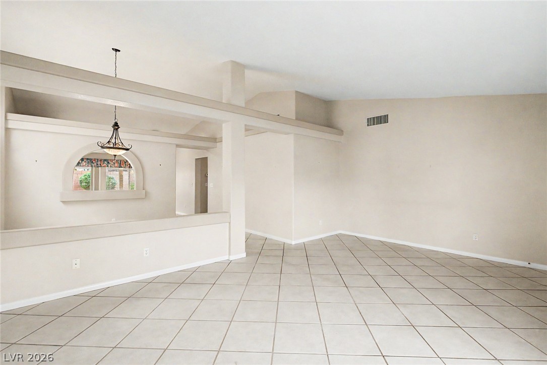 8713 Blazing Saddle Avenue Las Vegas NV 89129