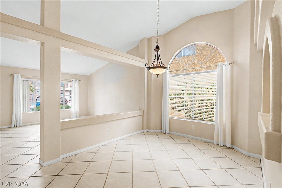 8713 Blazing Saddle Avenue Las Vegas NV 89129