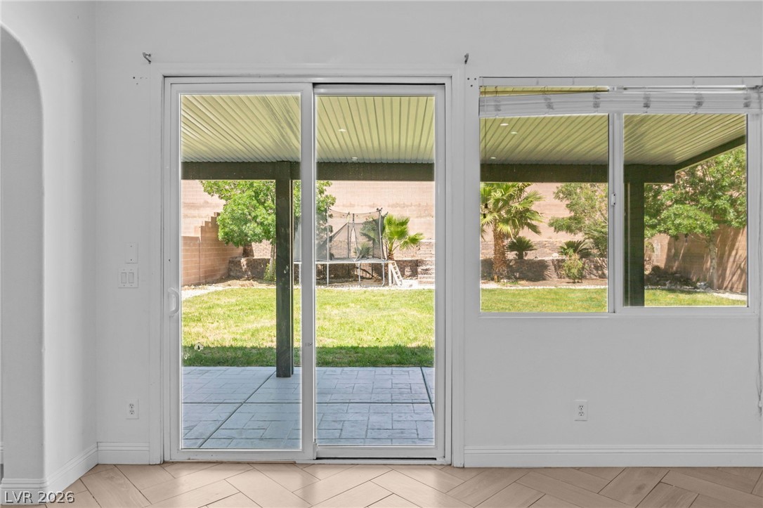 7621 Chase Hallow Street Las Vegas NV 89149