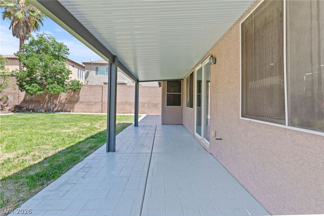 7621 Chase Hallow Street Las Vegas NV 89149