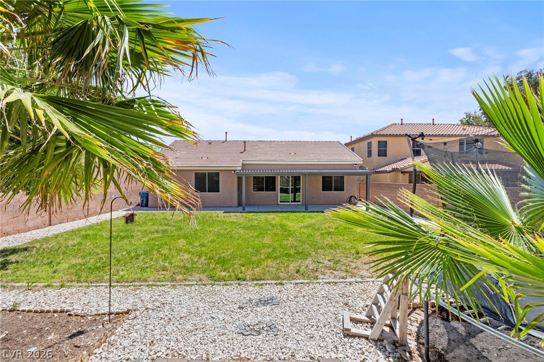 7621 Chase Hallow Street Las Vegas NV 89149