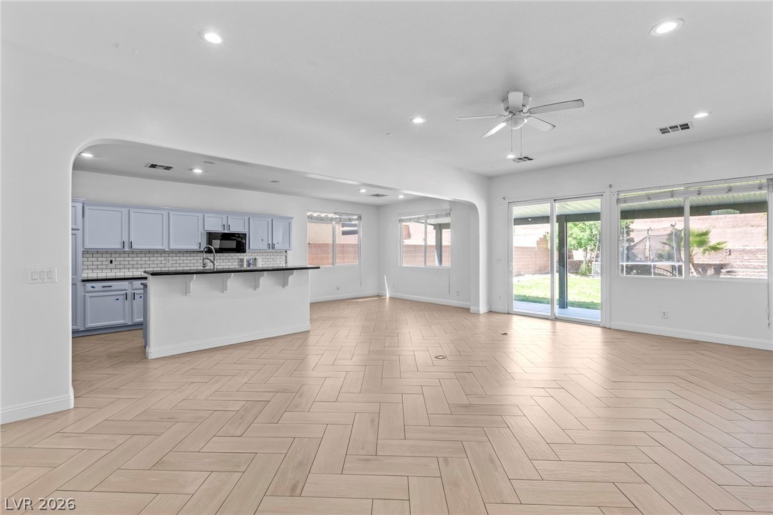 7621 Chase Hallow Street Las Vegas NV 89149