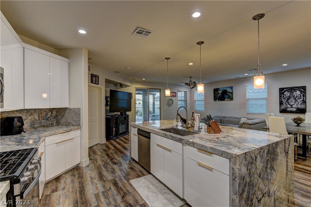 426 Port Reggio Street Las Vegas NV 89138