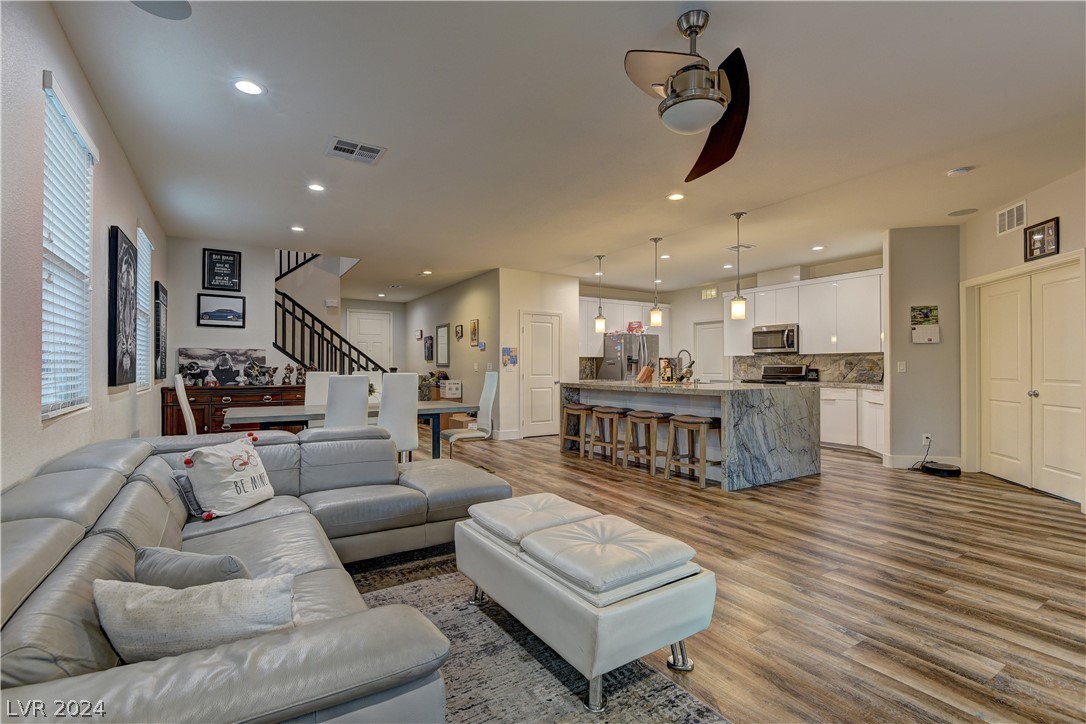 426 Port Reggio Street Las Vegas NV 89138