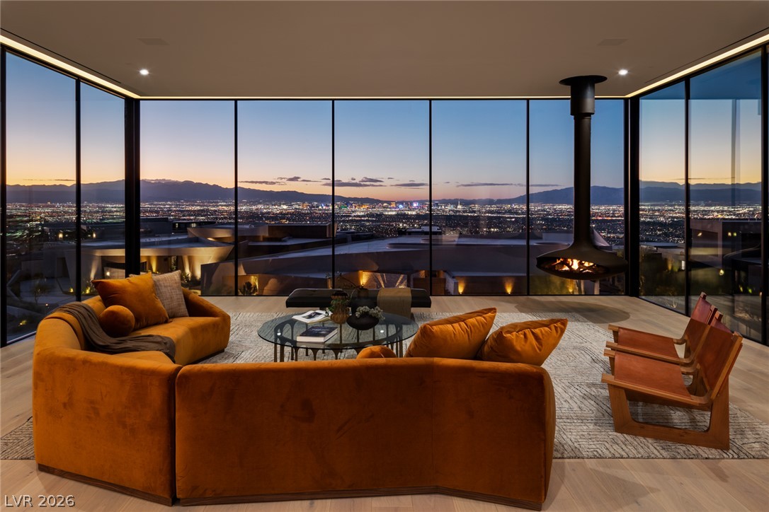 11 Chisel Crest Court Henderson NV 89012