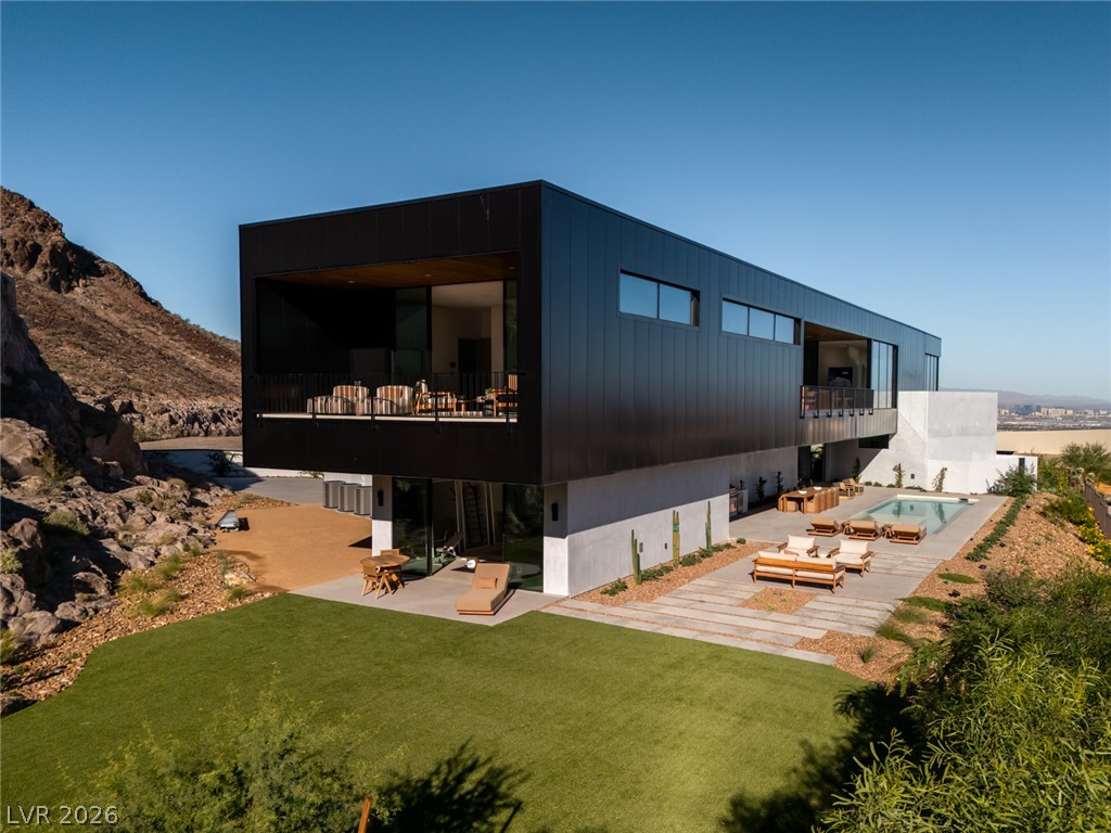 11 Chisel Crest Court Henderson NV 89012