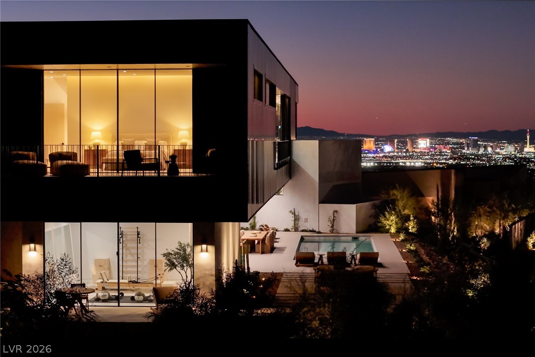 11 Chisel Crest Court Henderson NV 89012