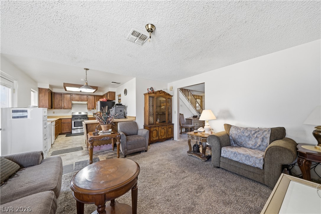 6728 Wenatchee Drive Las Vegas NV 89107