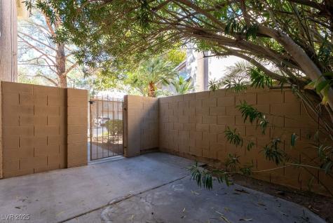 9672 Gunsmith Drive Las Vegas NV 89123