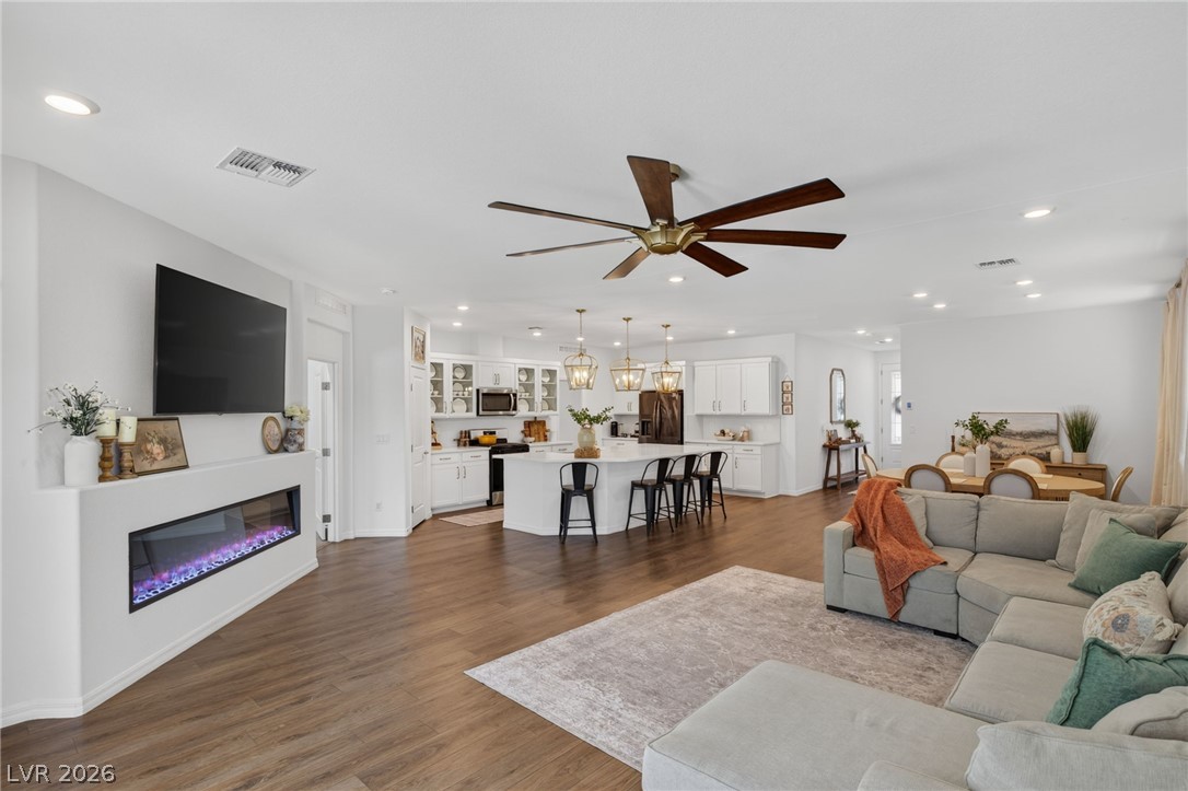 6525 Twin Brooks Avenue Las Vegas NV 89139