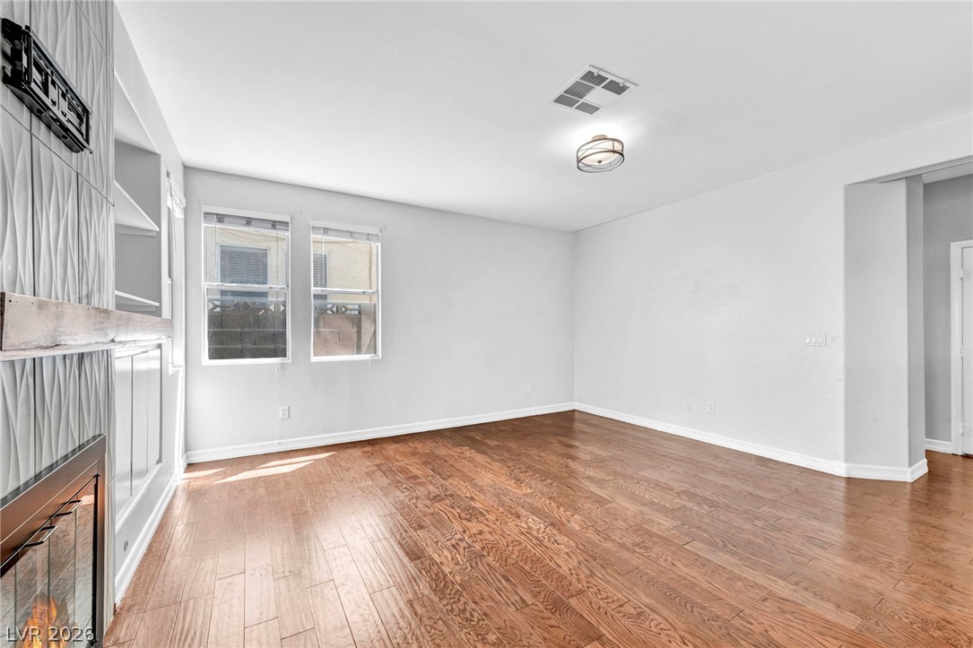 1004 Washington Oaks Street Las Vegas NV 89128