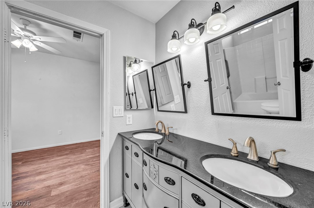 1004 Washington Oaks Street Las Vegas NV 89128
