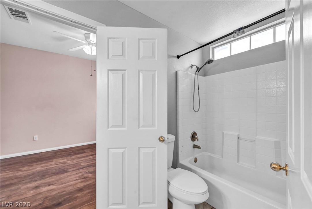 1004 Washington Oaks Street Las Vegas NV 89128