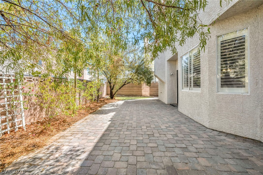 1004 Washington Oaks Street Las Vegas NV 89128