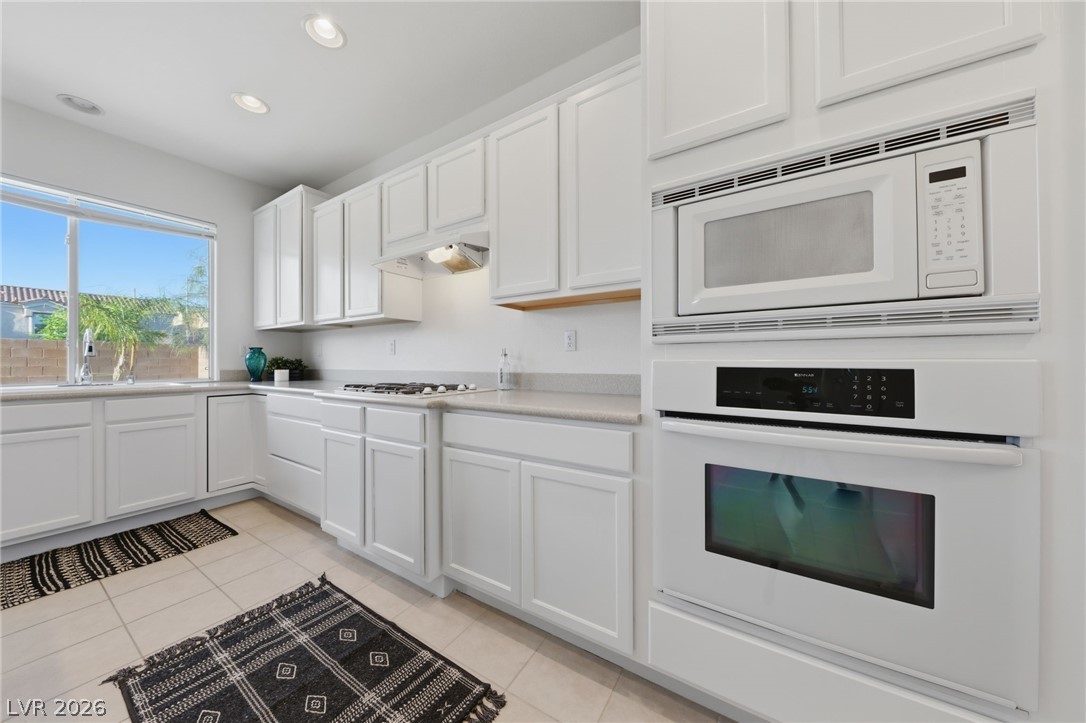 9456 Bluff Ledge Avenue Las Vegas NV 89149