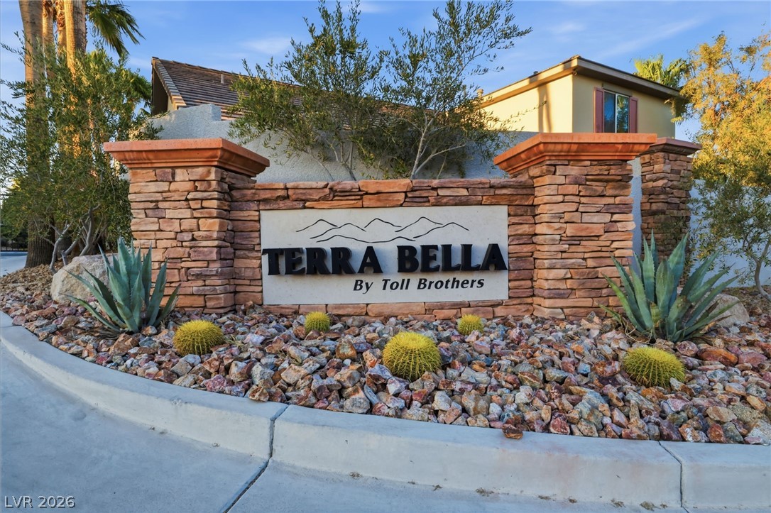 9456 Bluff Ledge Avenue Las Vegas NV 89149
